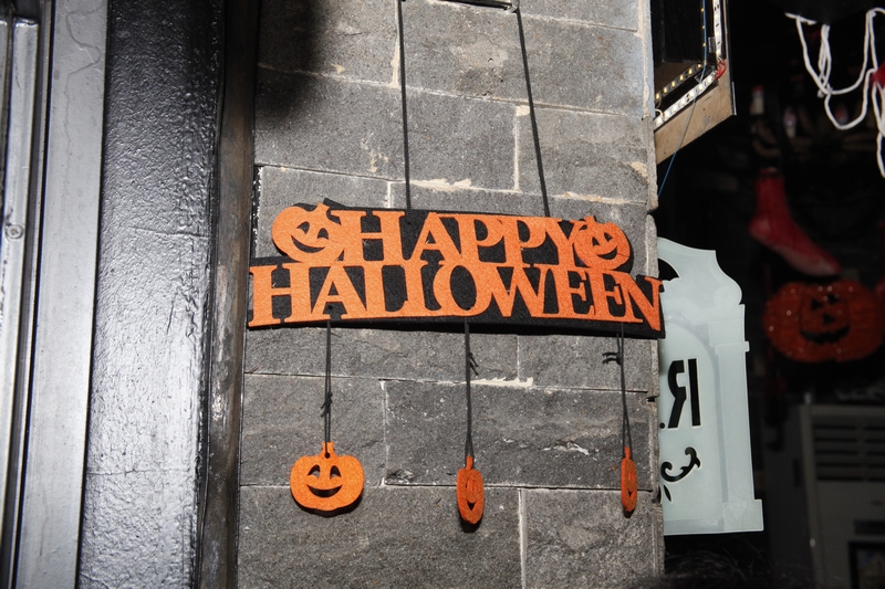 80's Halloween Wednesday at Bar 35